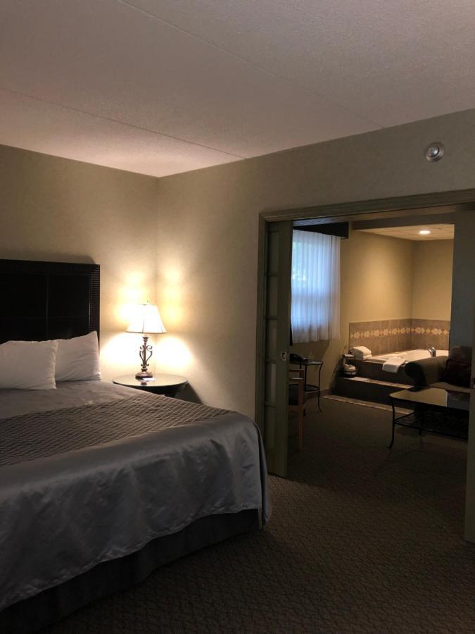 Travelodge By Wyndham Winnipeg East Esterno foto