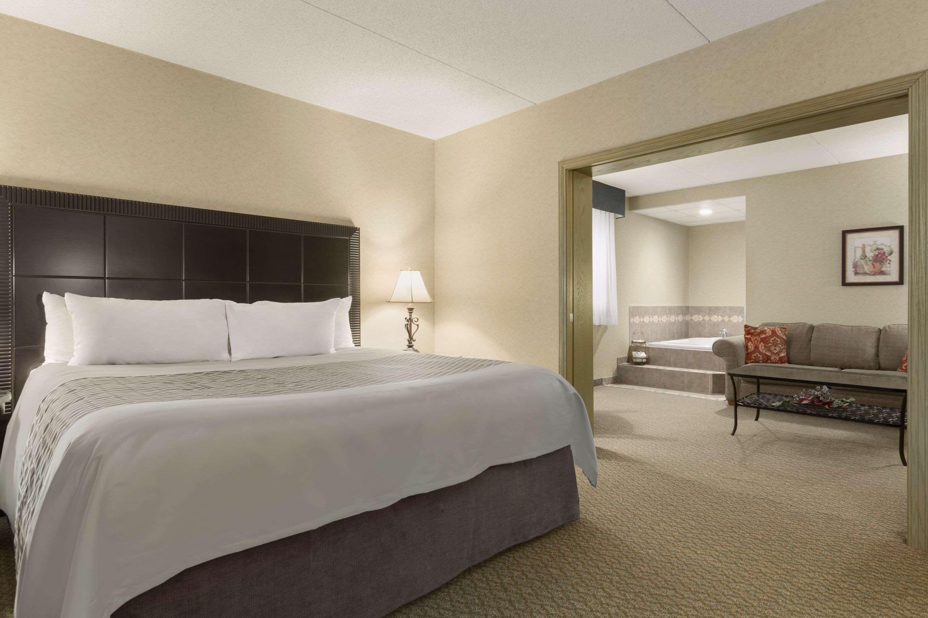 Travelodge By Wyndham Winnipeg East Esterno foto
