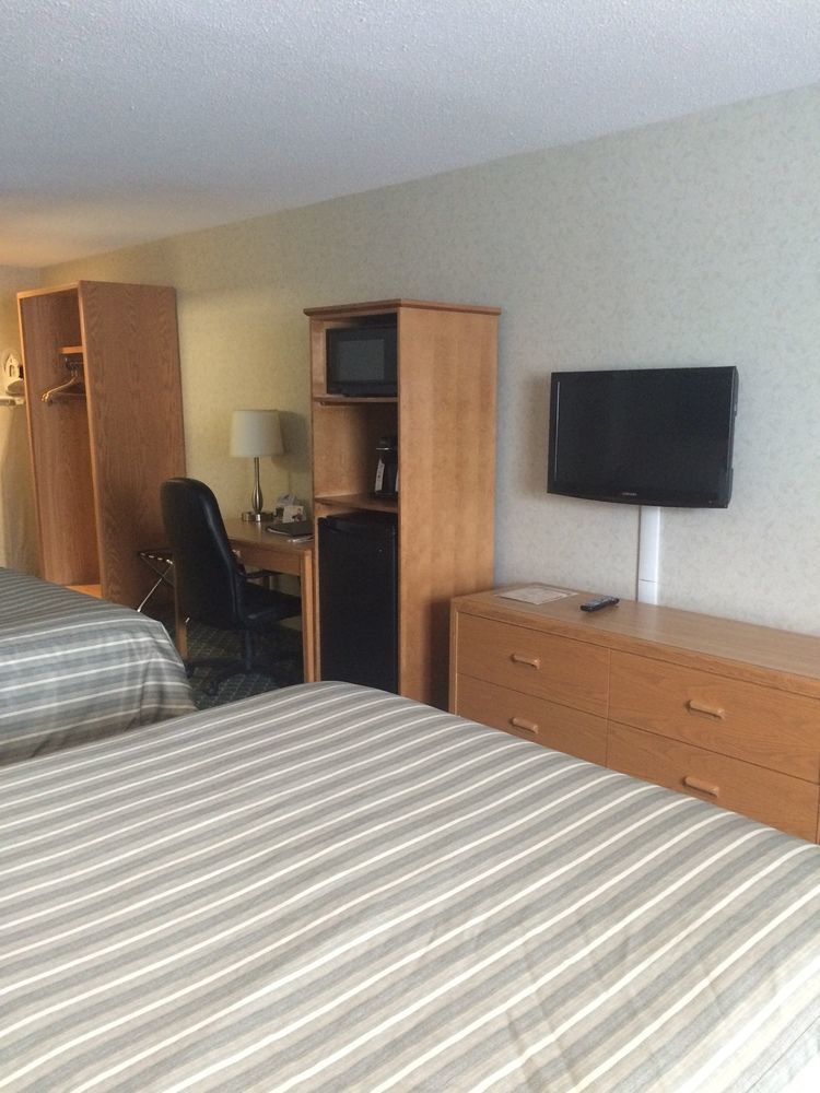 Travelodge By Wyndham Winnipeg East Esterno foto