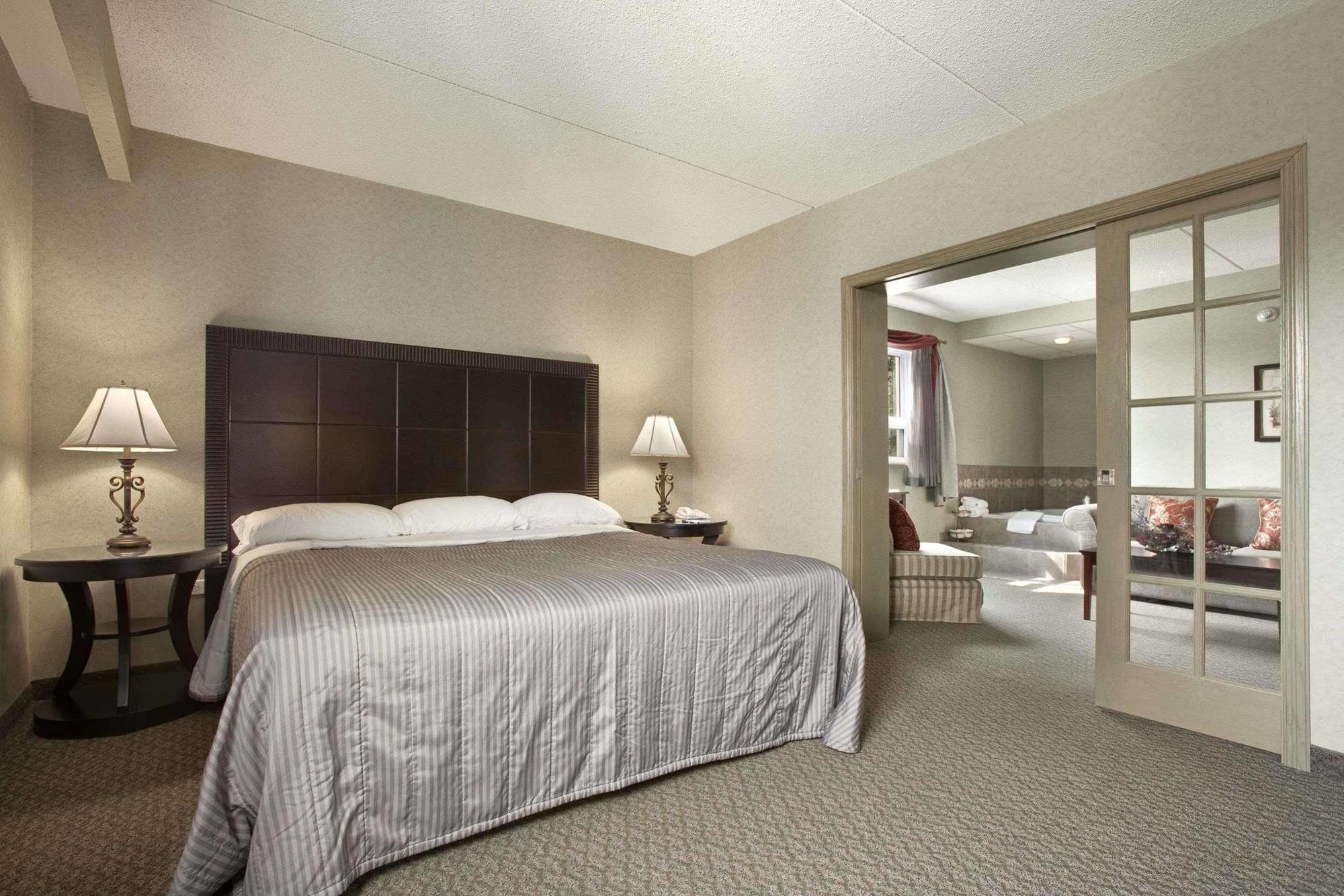 Travelodge By Wyndham Winnipeg East Esterno foto